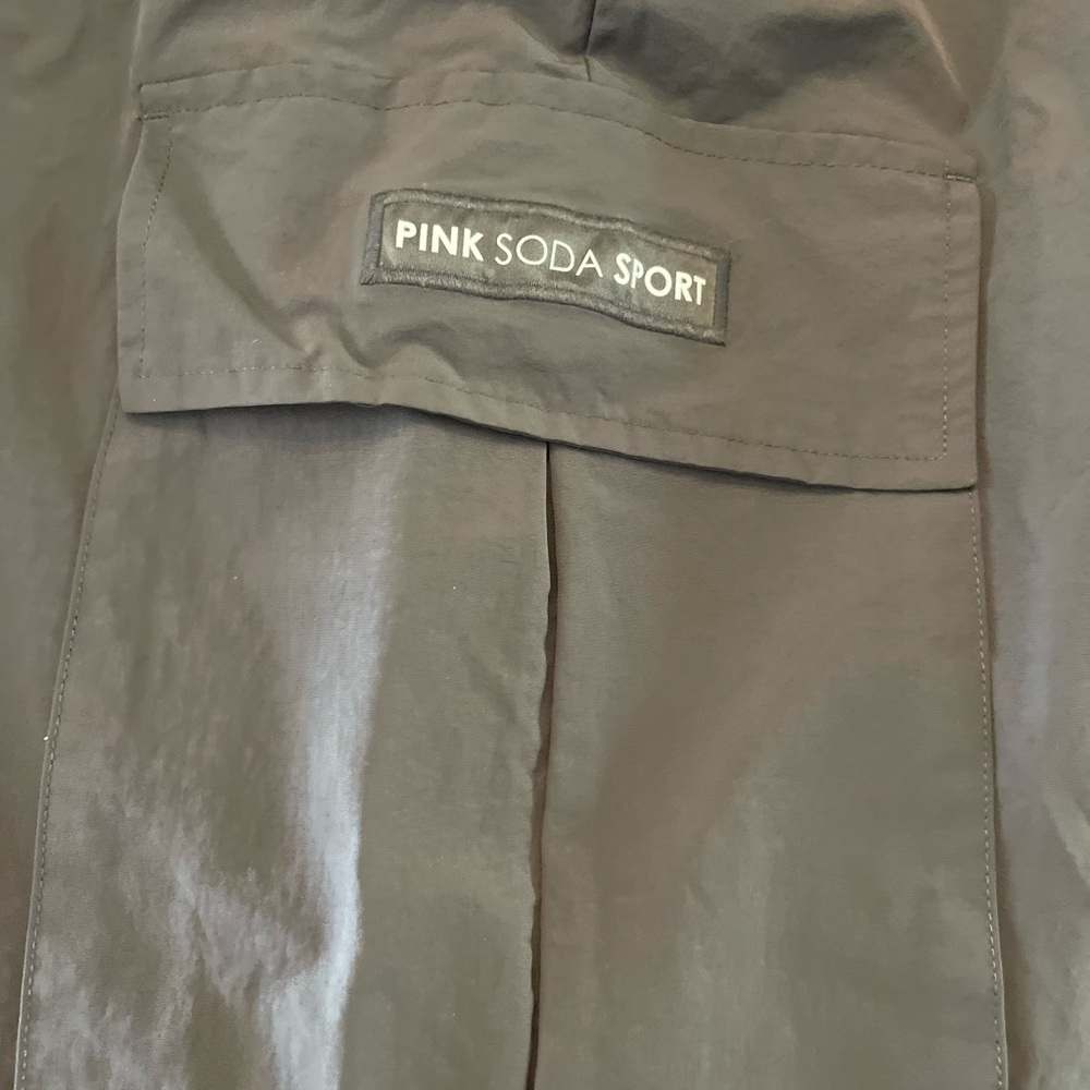 pants - Picture 3 of 5